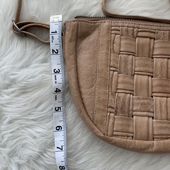 NWT Day & Mood Kali Leather Woven Crossbody Bag - Picture 3 of 16